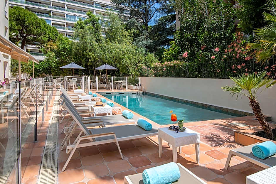 Le Cetai Cannes Beach Hotel