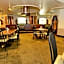 Howard Johnson by Wyndham Benton Harbor