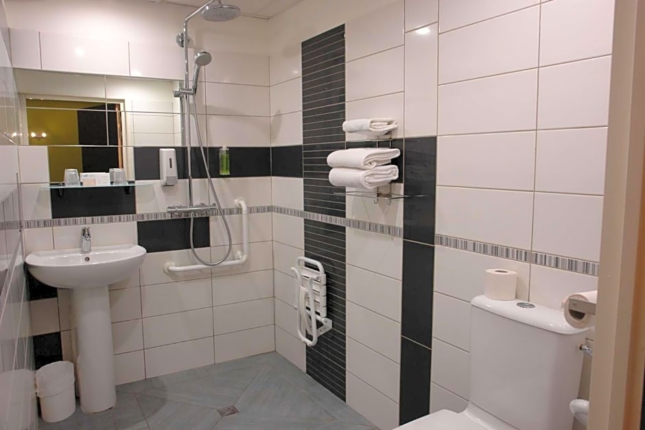 Brit Hotel Confort Rouen Centre