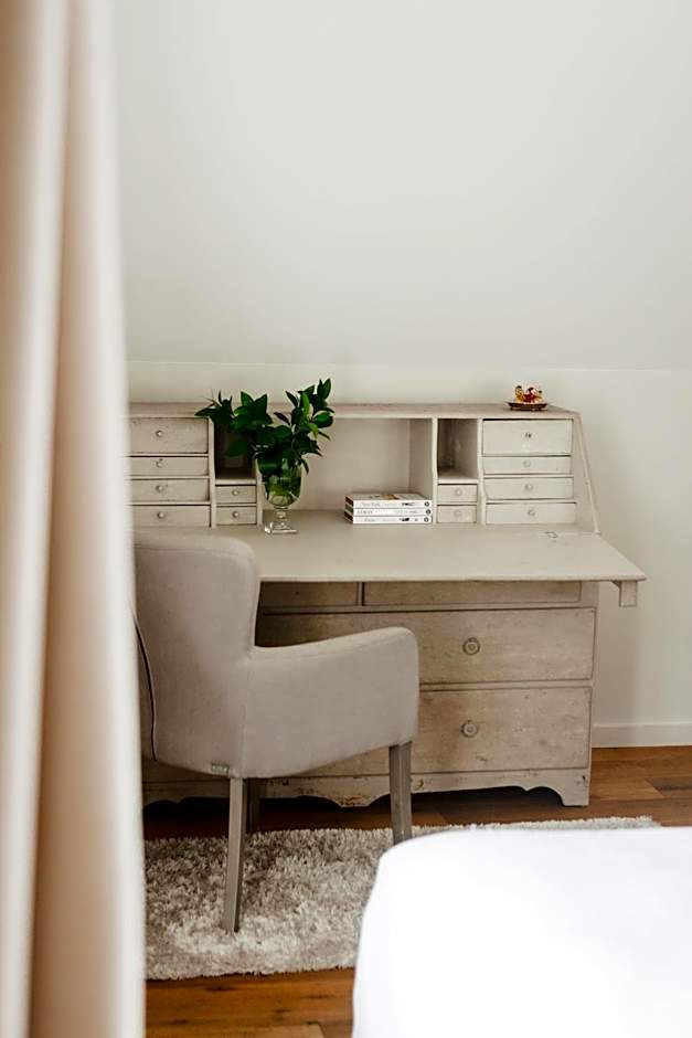 Frost Boutique Hotel