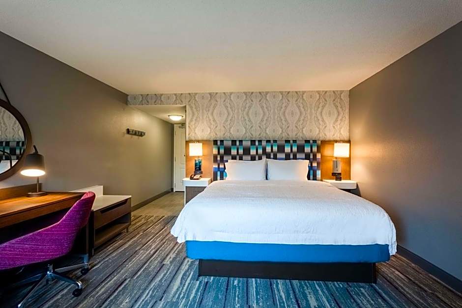 Hampton Inn By Hilton & Suites Herndon-Reston