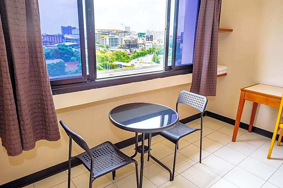 Grand Residence Ngamwongwan 19