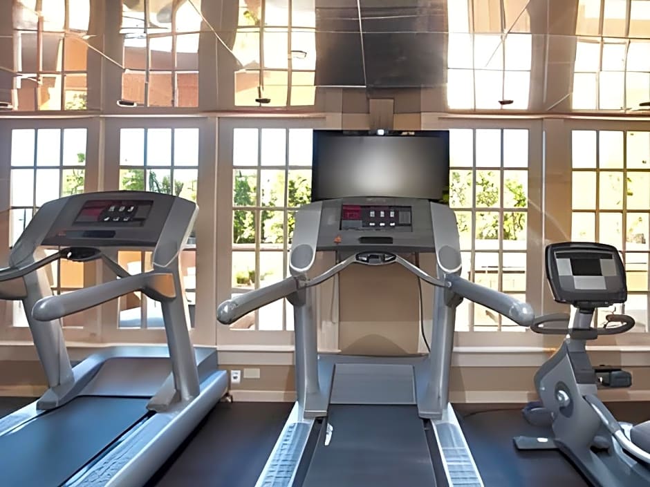 Fifteen Beacon Hotel