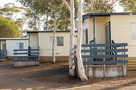 Wattle Glen Premium Cabin (2 Bedroom)