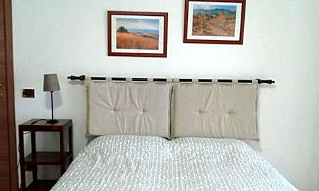 Deluxe Double Room (2 Adults + 1 Child)