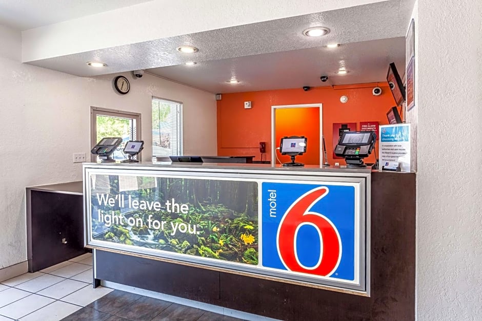 Motel 6 Sacremento, Ca - Downton