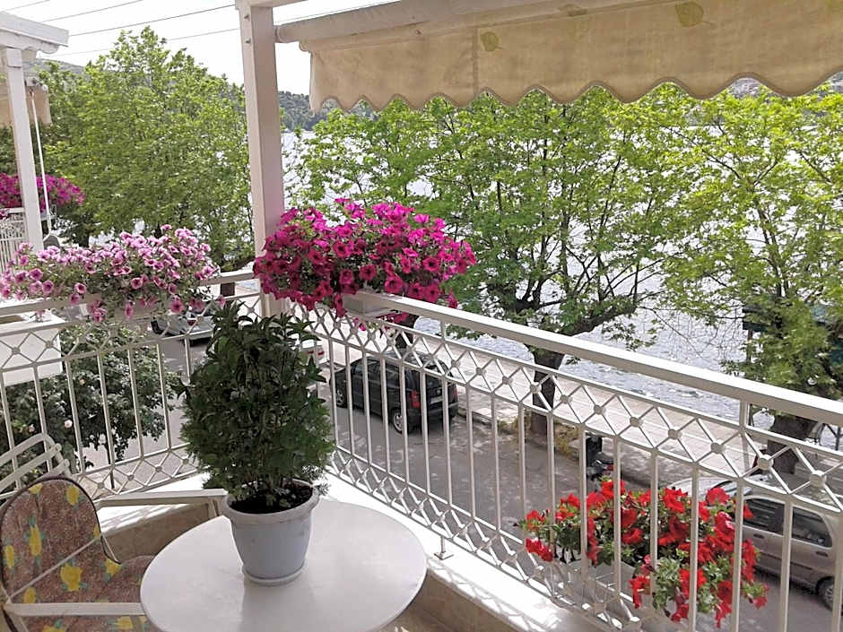 Paraliako lake katerina Studios & Rooms - Biker Friendly Hotel