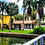 Searenity, Waterside studio in the heart of Treasure Island, walk to beach