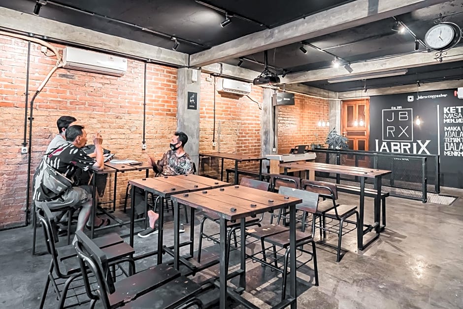 Jabrix Hotel Mitra RedDoorz