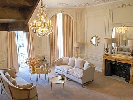 Deluxe Double Suite in Duplex with Terrace