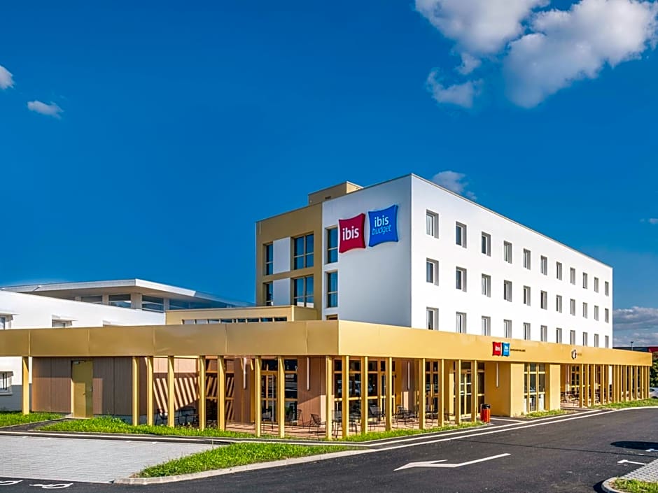 ibis Nantes Treillières