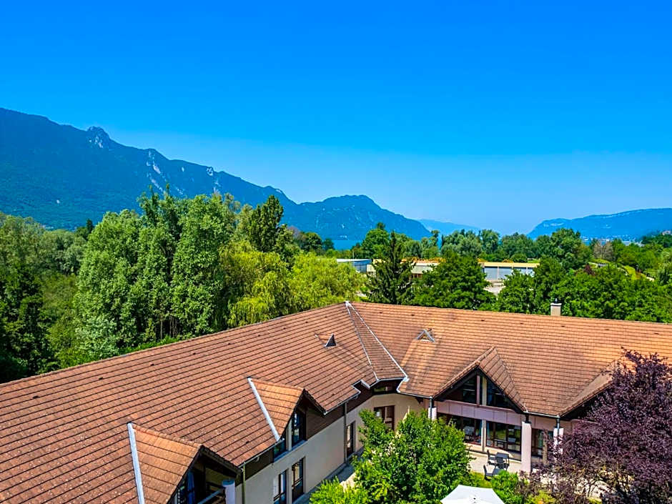 Mona Lisa Le Clos Du Lac