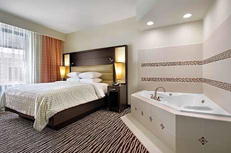 1 Kg Ste Mobility/hearing Access Tub No Smok Vis Firealrm/door/phn Alrt-whirlpool Bath Comp Cooked T