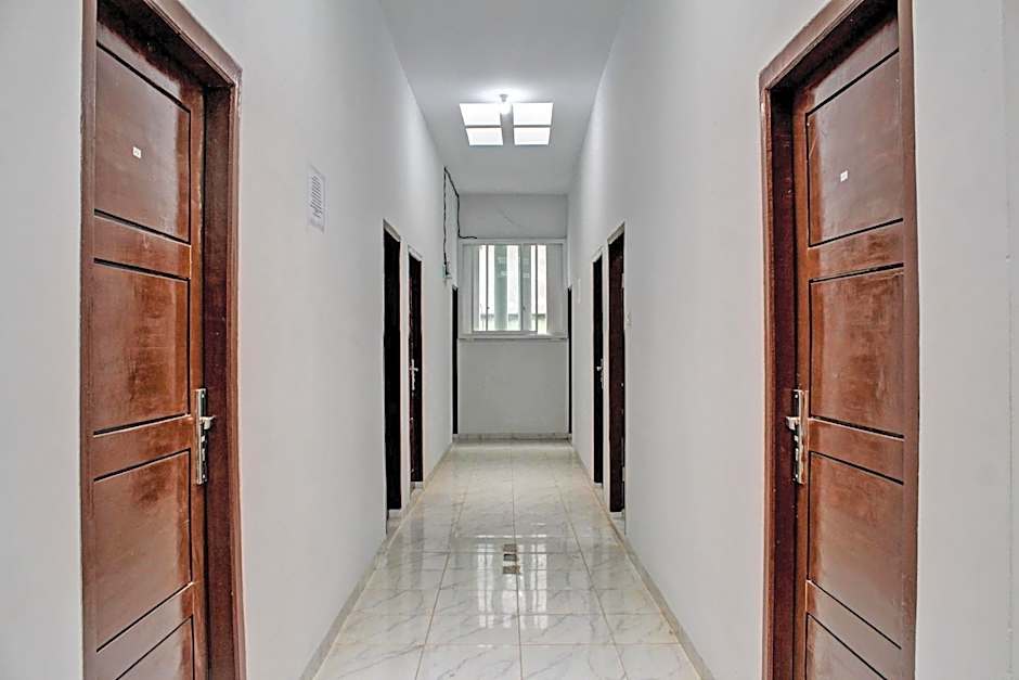 OYO Life 92509 Maulana Guest House Simpur