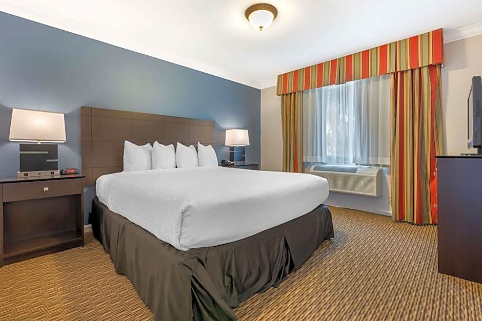 Best Western Colonial Inn