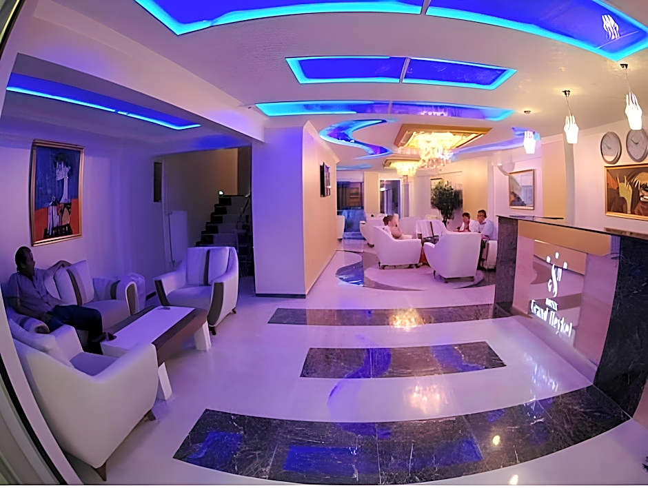 Hotel Grand Heykel