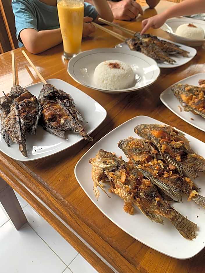 The Alam Bungalow & Restaurant