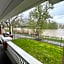 Goldsmith's River Front Inn