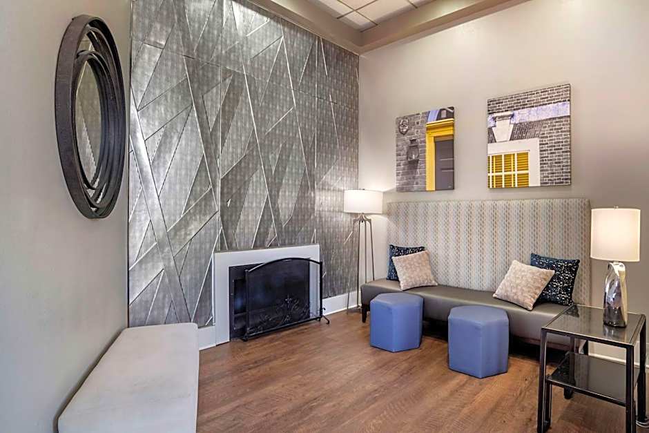 Best Western Plus Philadelphia Airport South At Widener Univ