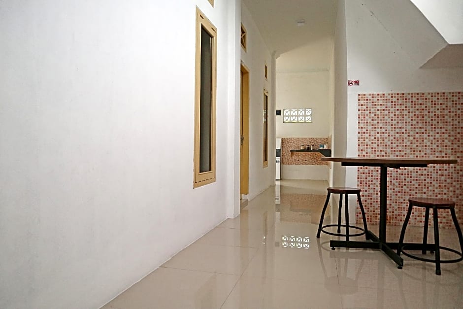 OYO 1185 Sachila Residence Syariah