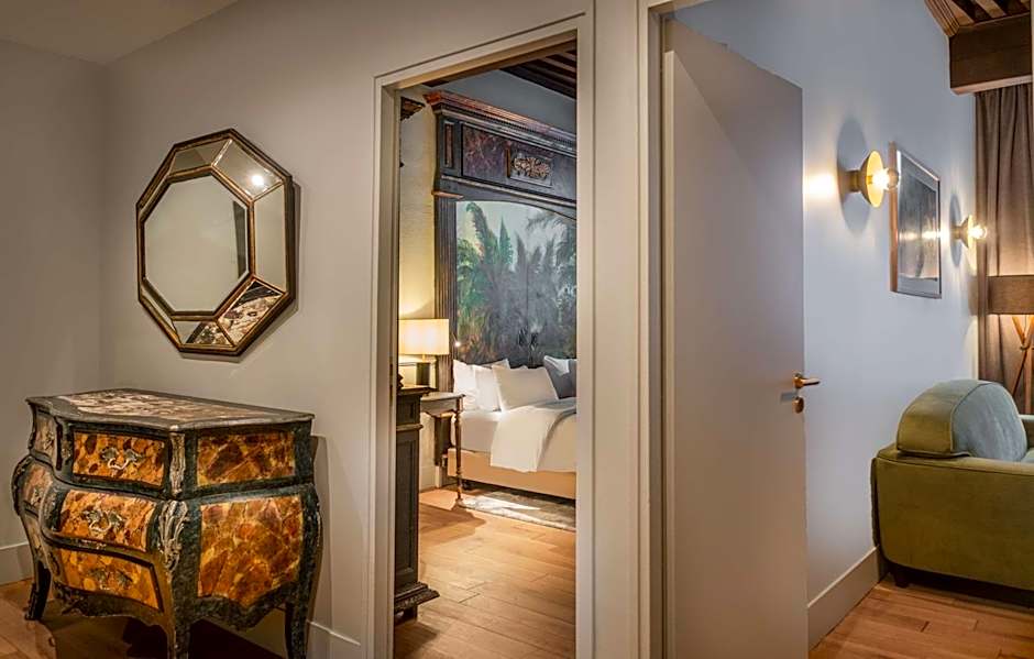 Cour des Loges Lyon, a Radisson Collection Hotel