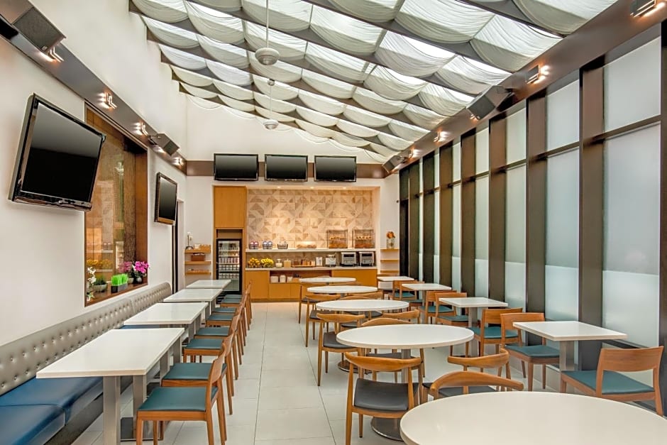 Fairfield Inn & Suites by Marriott New York Manhattan/Times Square