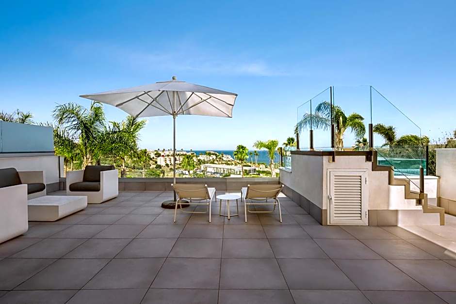 Seaview Residence with private pool