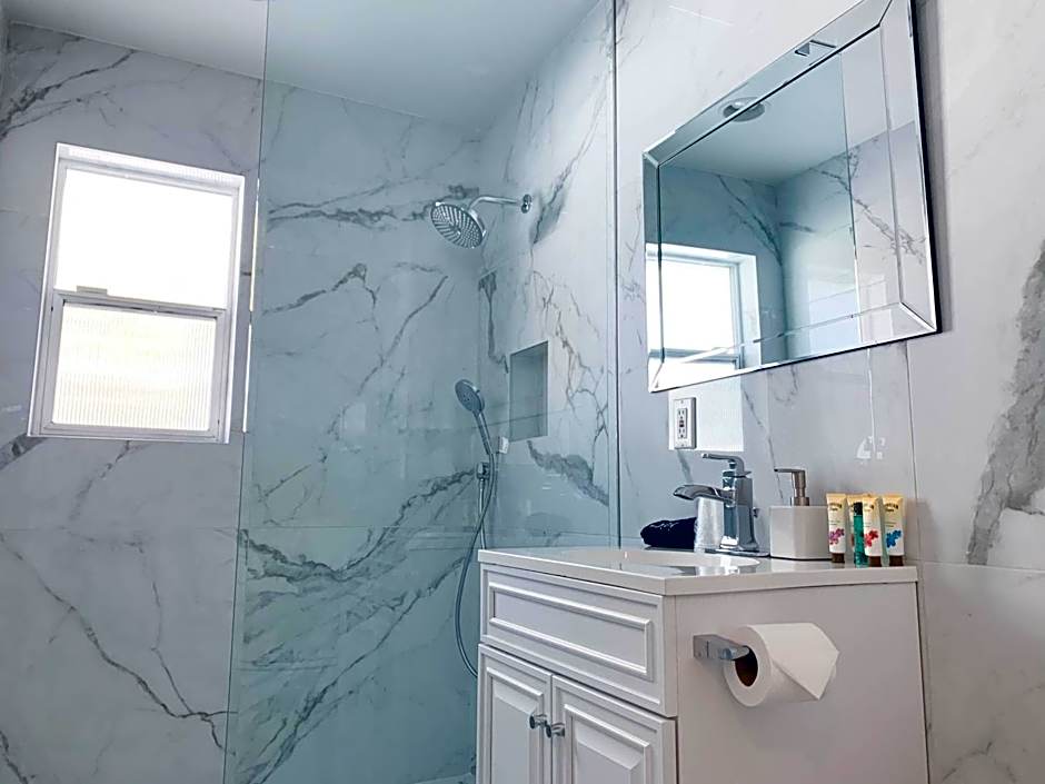 BelleVue Oasis - Adults Only