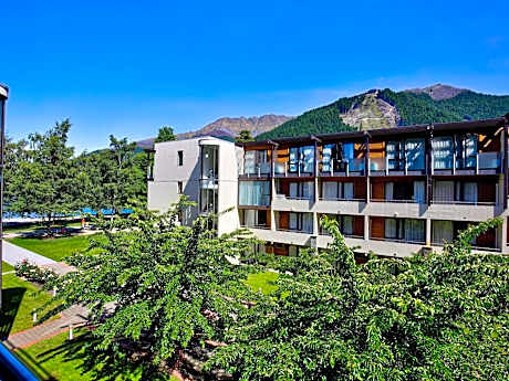 Novotel Queenstown Lakeside