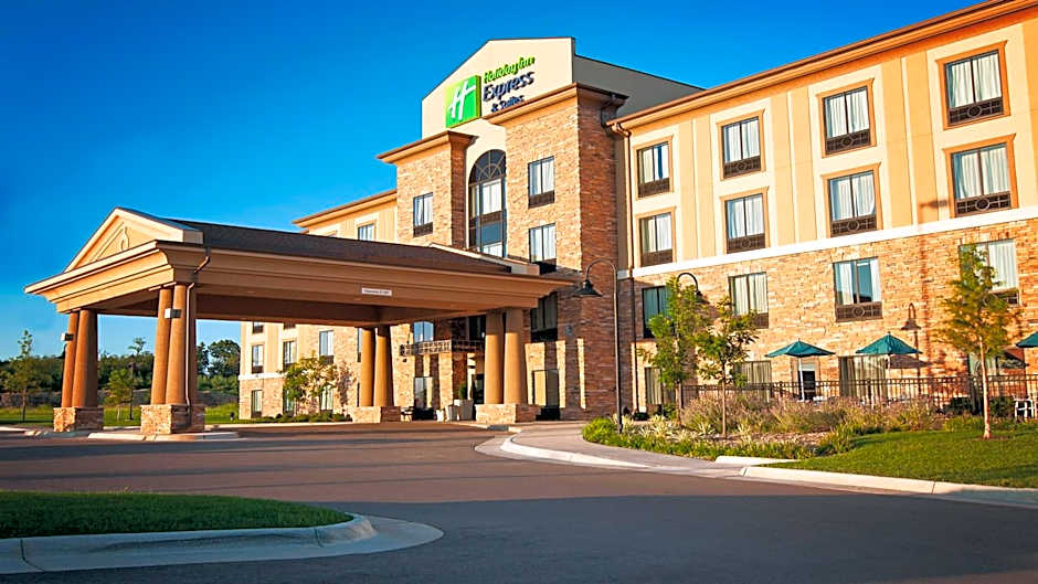 Holiday Inn Express & Suites Wichita Northeast By IHG