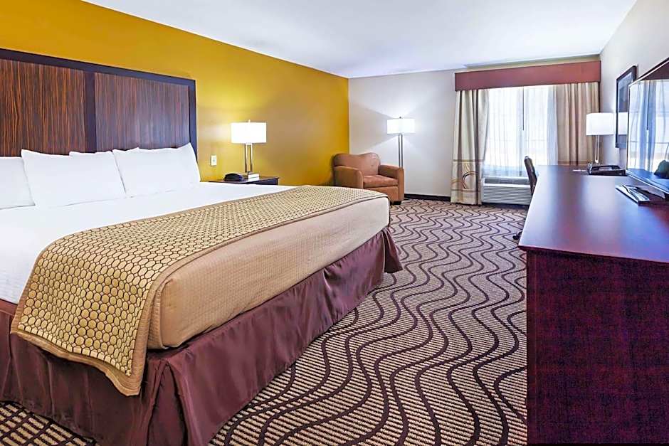 La Quinta Inn & Suites by Wyndham Floresville