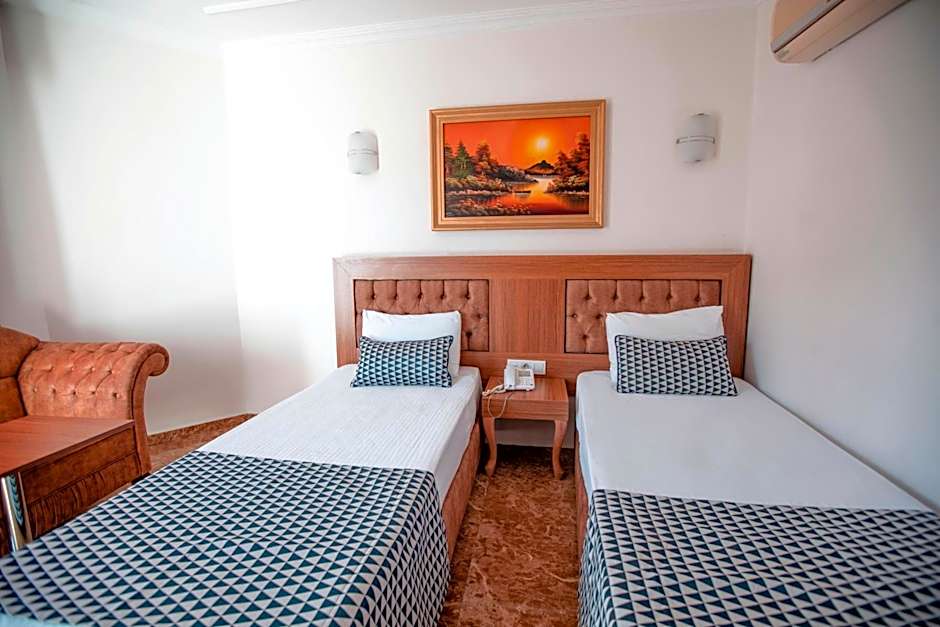 Kristal Beach Hotel