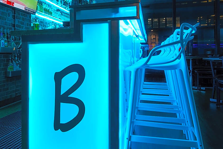 Travelodge by Wyndham Montreal Centre