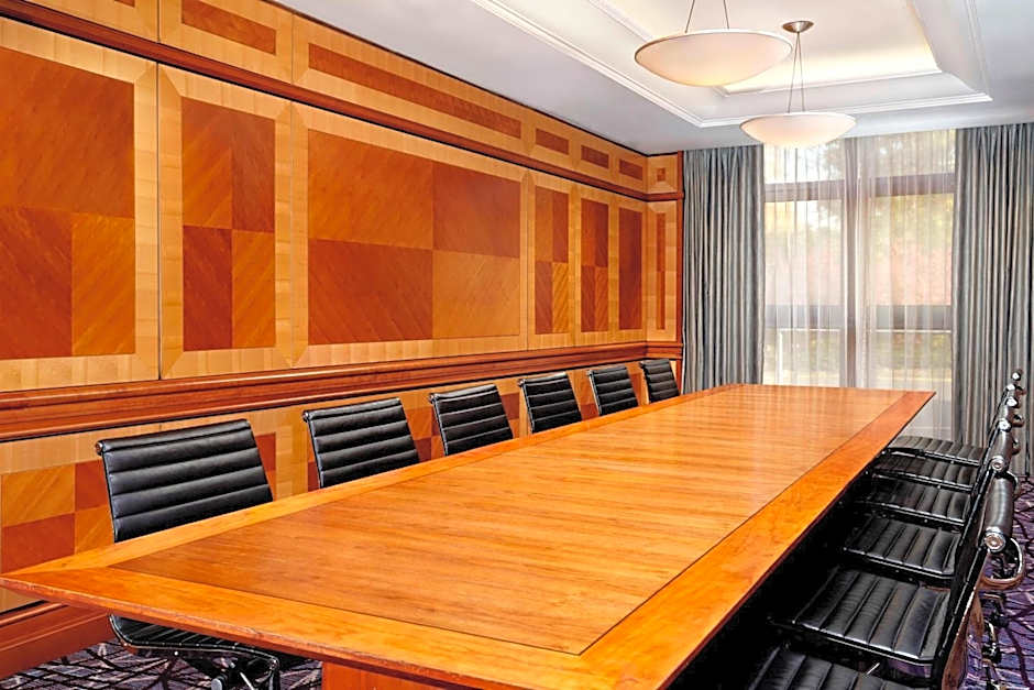 Sheraton Skyline Hotel London Heathrow