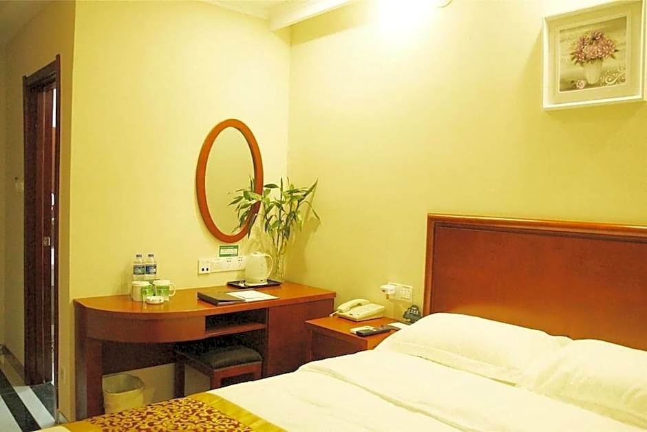 GreenTree Inn Zhangjiagang Daxin Town Pingbei Road Express Hotel