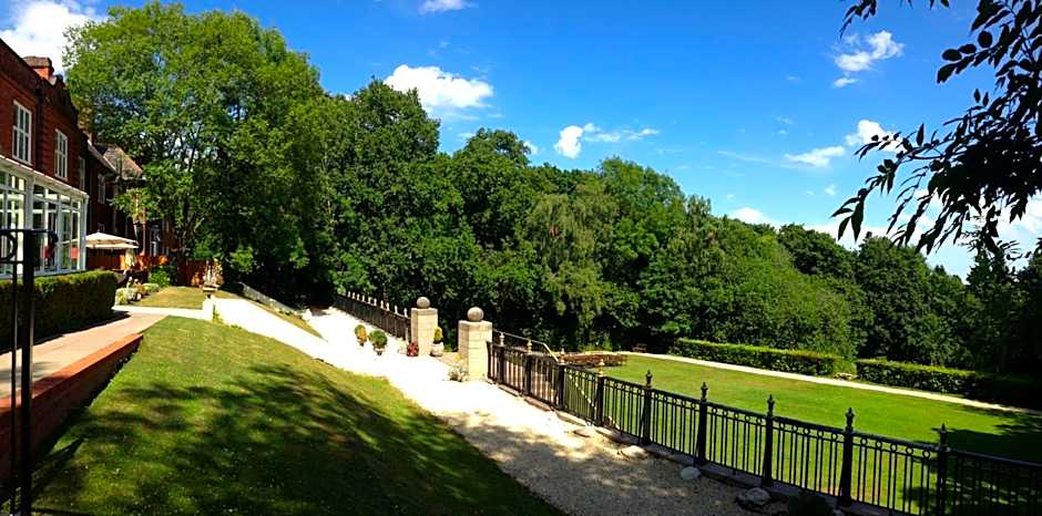 Southcrest Manor Hotel; BW Signature Collection