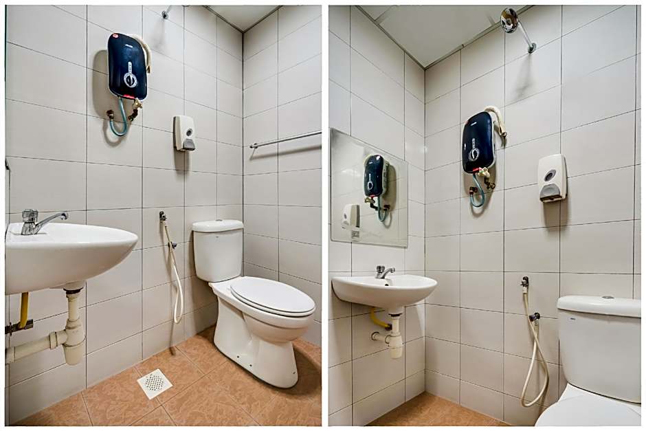 OYO 301 River Inn Hotel