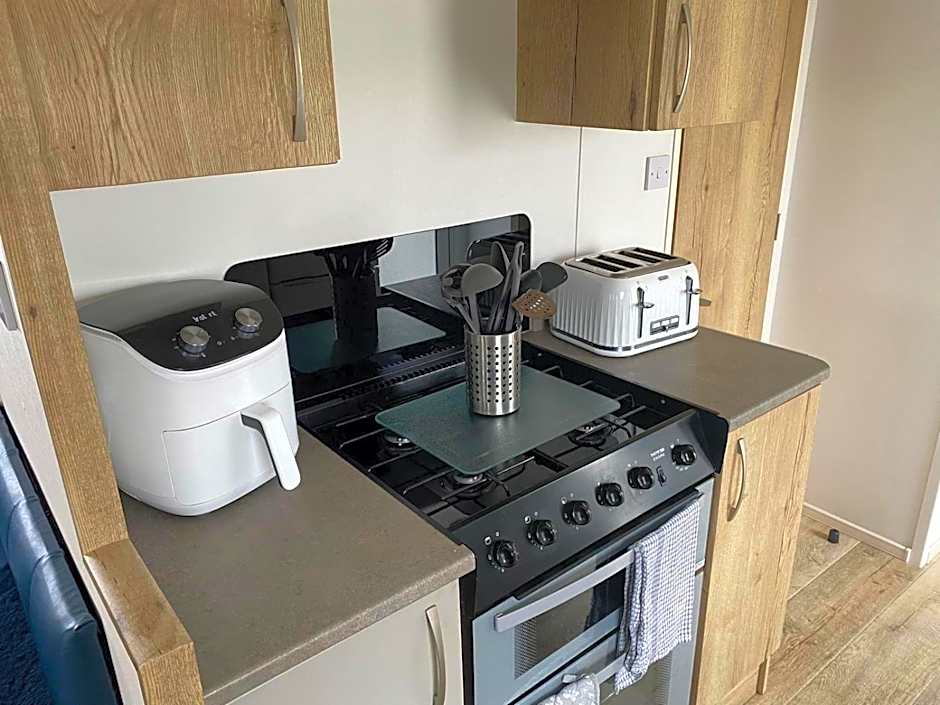 The Wardens Hideaway - Tattershall Lakes Country Park