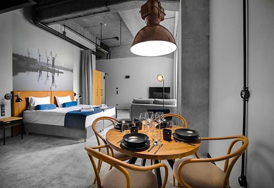 MONTOWNIA Lofts & Experience