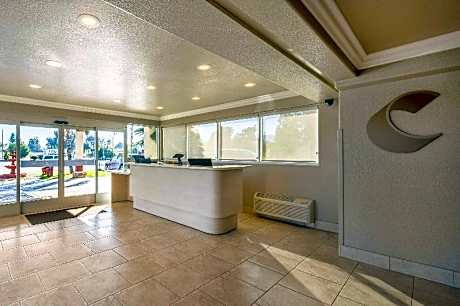 The Inn at 8435