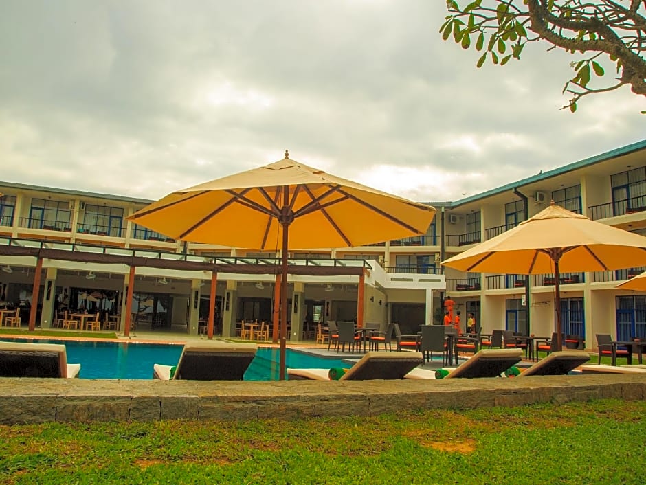 Camelot Beach Hotel