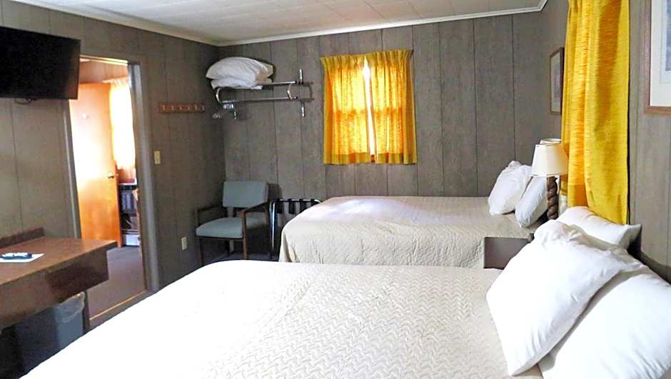 Indianhead Ironwood Hotel