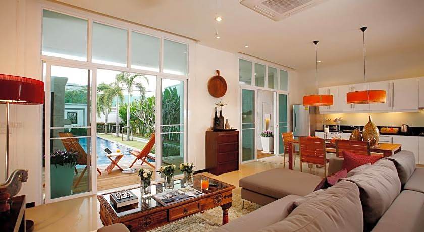 Two Villas Holiday Phuket: Oxygen Bang Tao Beach