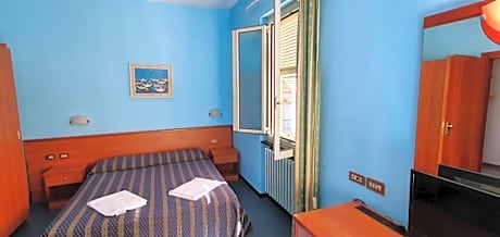 Economy Triple Room