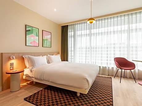 Large Studio with Kitchenette