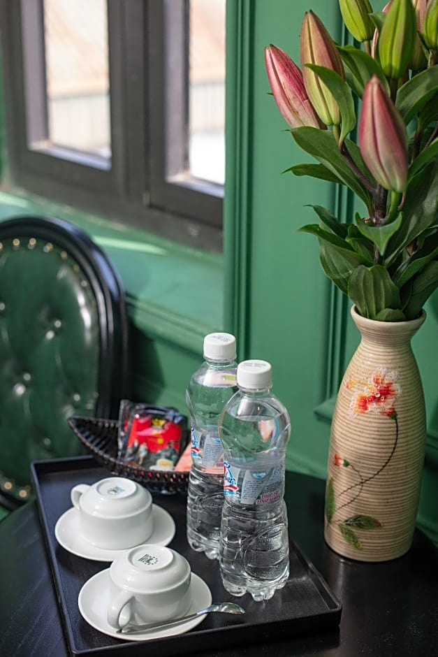 Madelise Adora Hotel and Travel