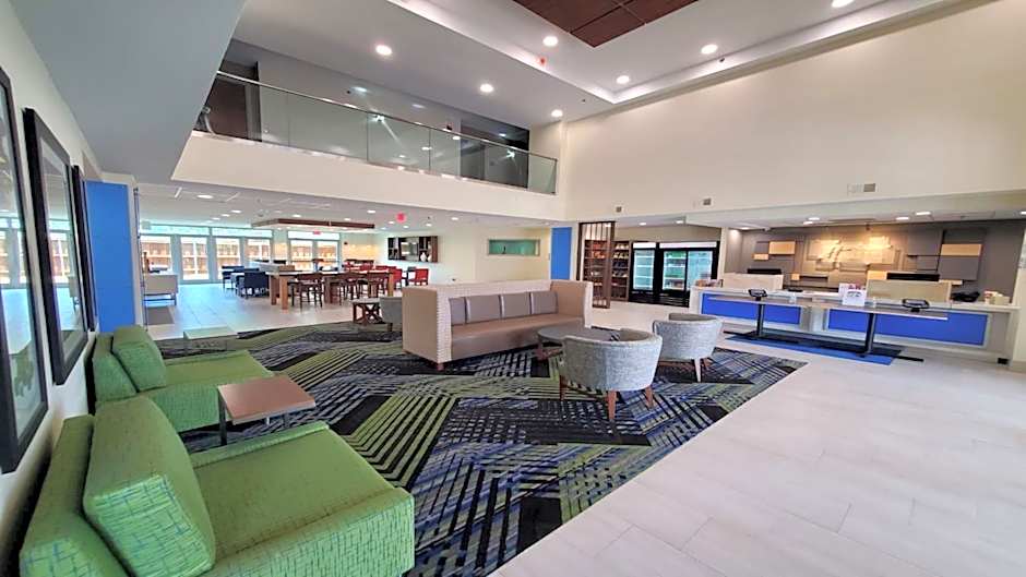 Holiday Inn Express & Suites Arlington North Stadium Area By IHG