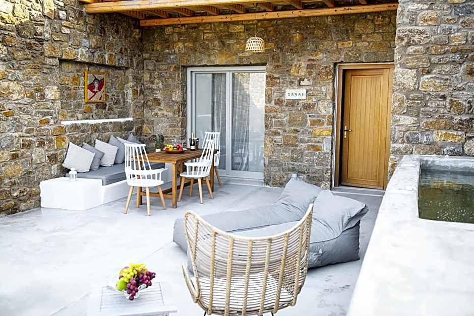 Myconian Crown Suites