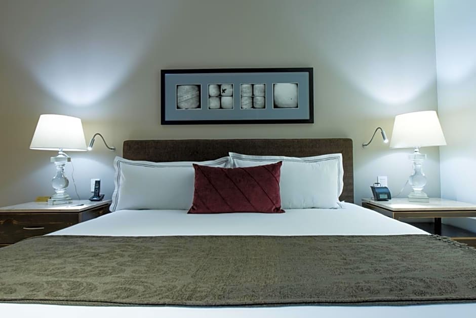Square Small Luxury Hotel