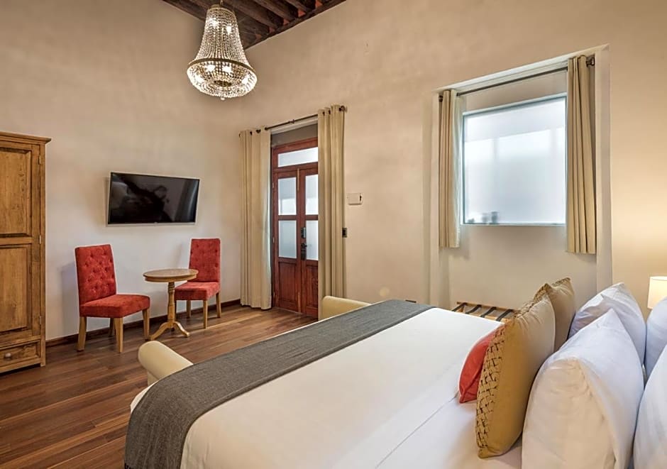 HOTEL CASA MONARCA